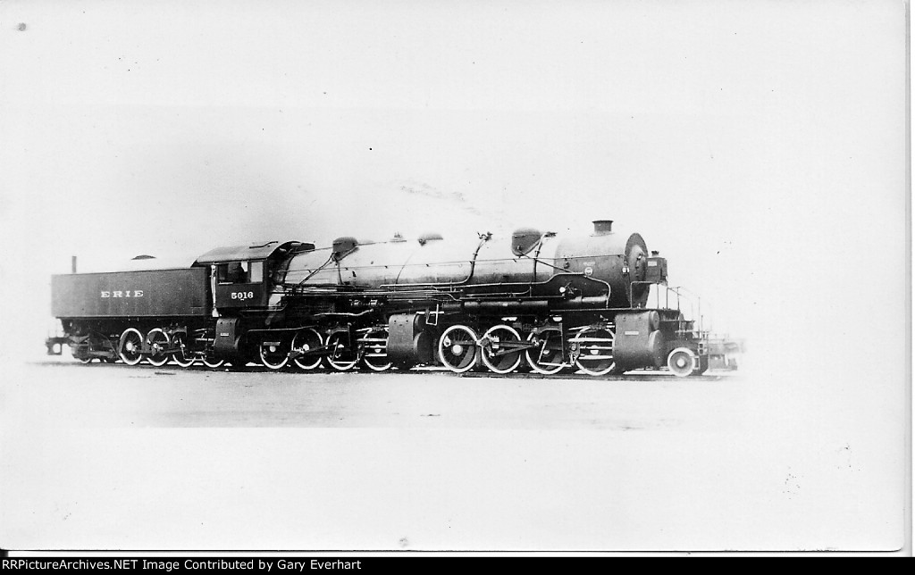 Erie 2-8-8-8-2 #5016 - A Rare Triplex Loco